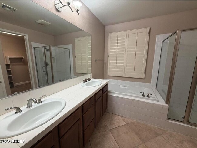 Building Photo - 421 W Wisteria Pl