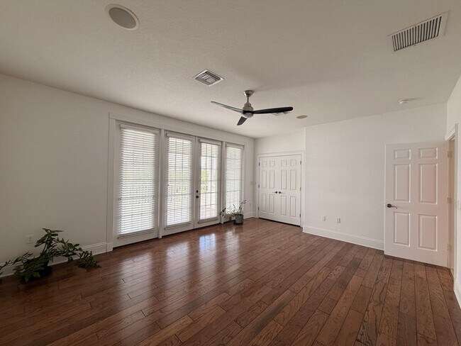 Building Photo - Luxury Windermere Home | 5 Bed 4.5 Bath La...