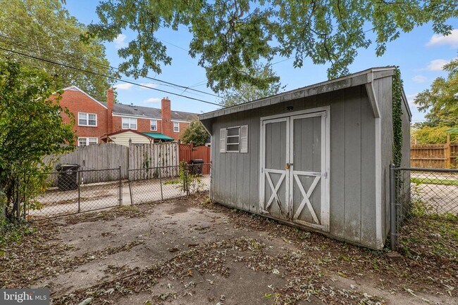 Building Photo - 1541 Doxbury Rd