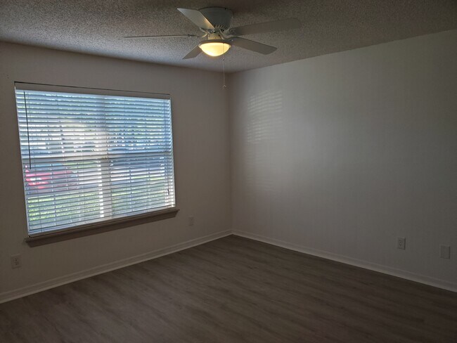 Building Photo - 3705 S Lake Orlando Pky