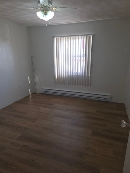 Building Photo - 15 Bowman St