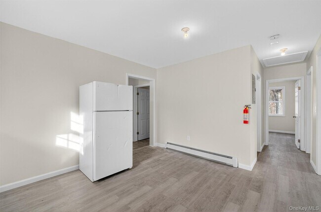 Building Photo - 149 Lewis Ln