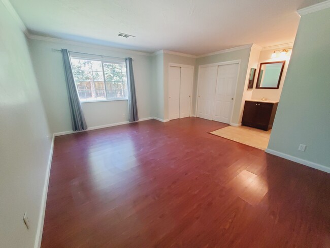 Main Bedroom - 5031 Moss Creek Cir