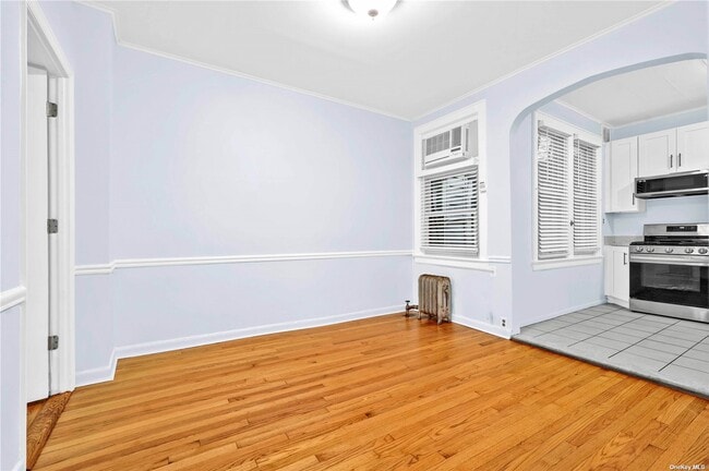 Building Photo - 104-14 Metropolitan Ave