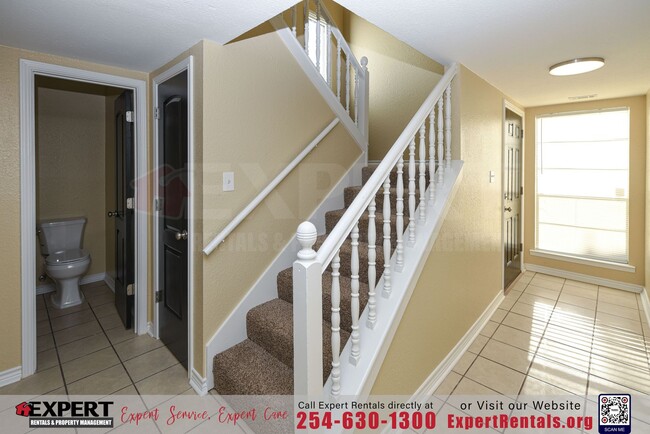 Building Photo - 1235 Royal Crest Dr