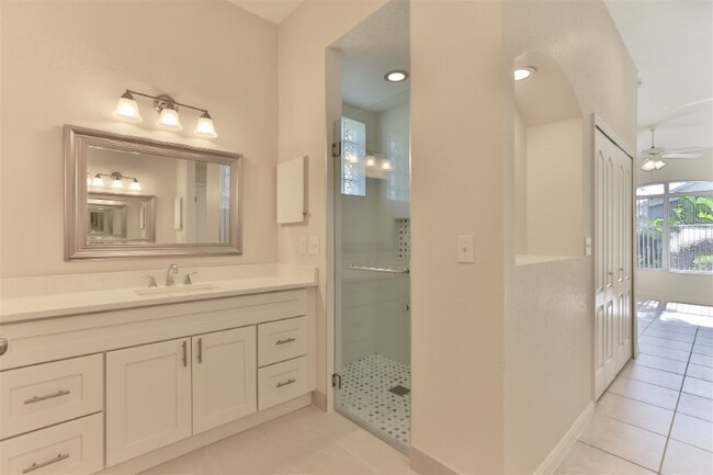 Building Photo - 1161 Siesta Key Cir