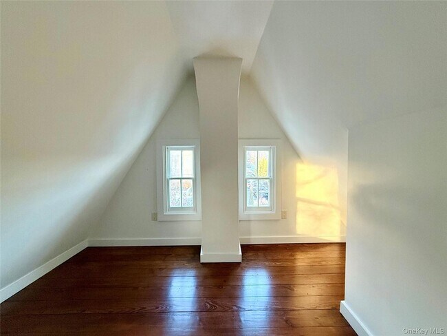 Building Photo - 102 N Midland Ave