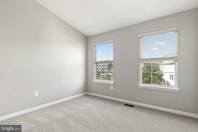 Building Photo - 7814 River Rock Way