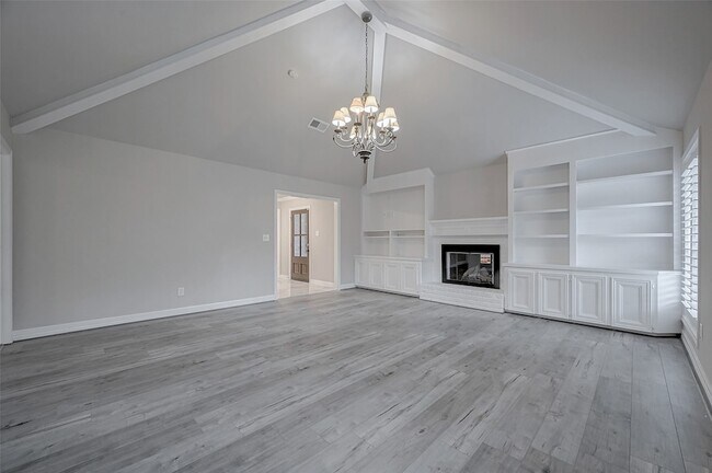 Building Photo - 919 Mockingbird Way