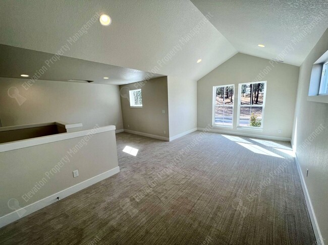 Building Photo - Gorgeous newly built in 2022 4 BR home in ...