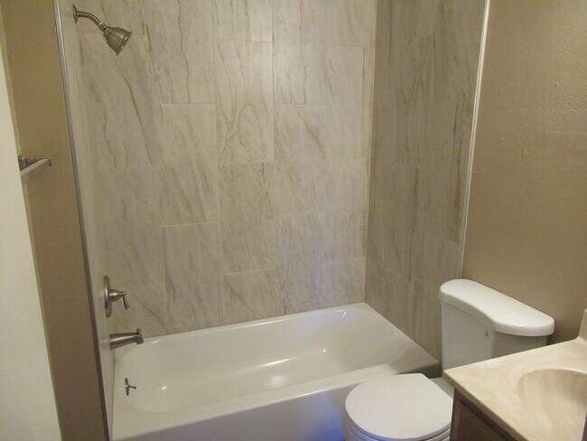 Building Photo - 2503 W Willamette Ave