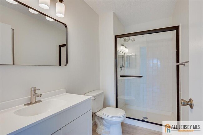 Building Photo - 64 Taylor Dr