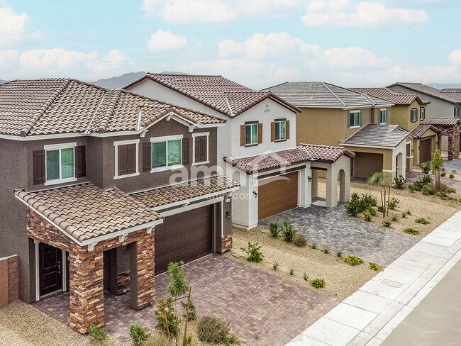 Building Photo - 6139 Schmidt St