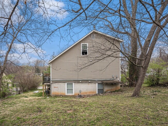 Building Photo - 7327 Bellefontaine Ave