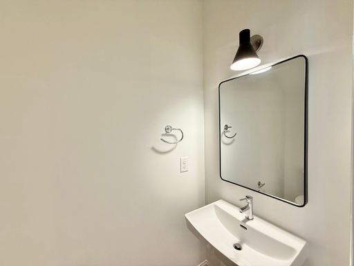 Building Photo - Newly Built 4BD, 3.5BA Northeast Raleigh Townhome in a Great Location