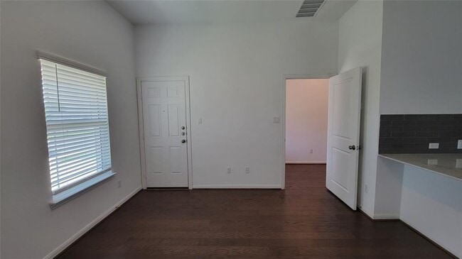 Building Photo - 505 Panzano Dr