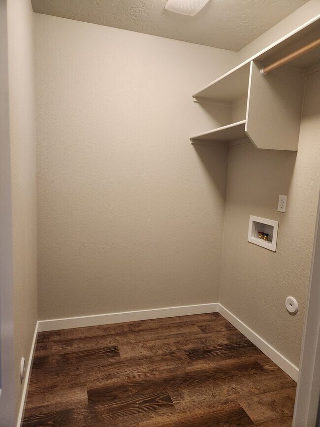 Building Photo - Beautiful 3 bed 2 bath home in Nampa just off Ustick and Midland Blvd