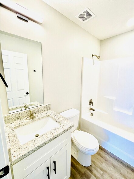 Building Photo - 20877 South Ct