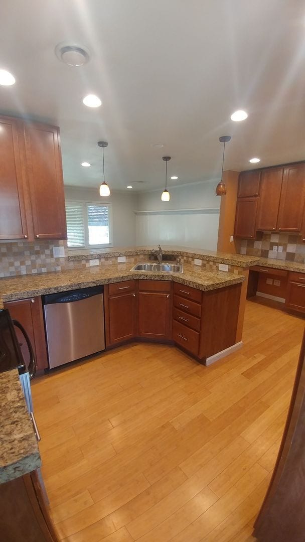 Building Photo - Charming Richland Home with Spacious Layou...
