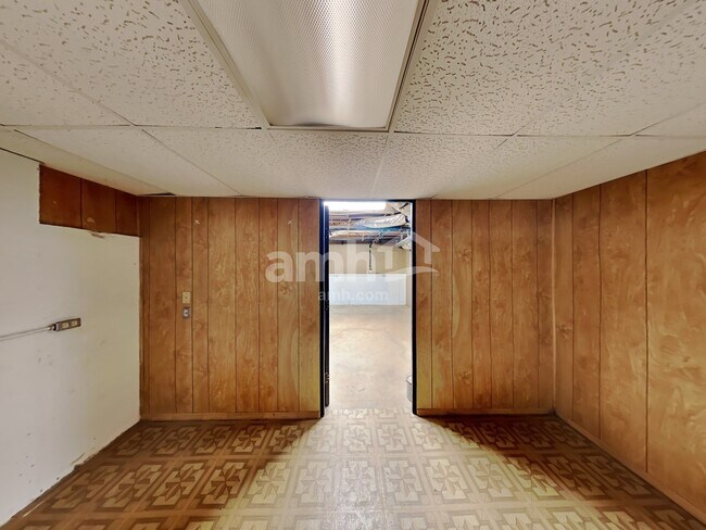 Building Photo - 2020 Foster Dr