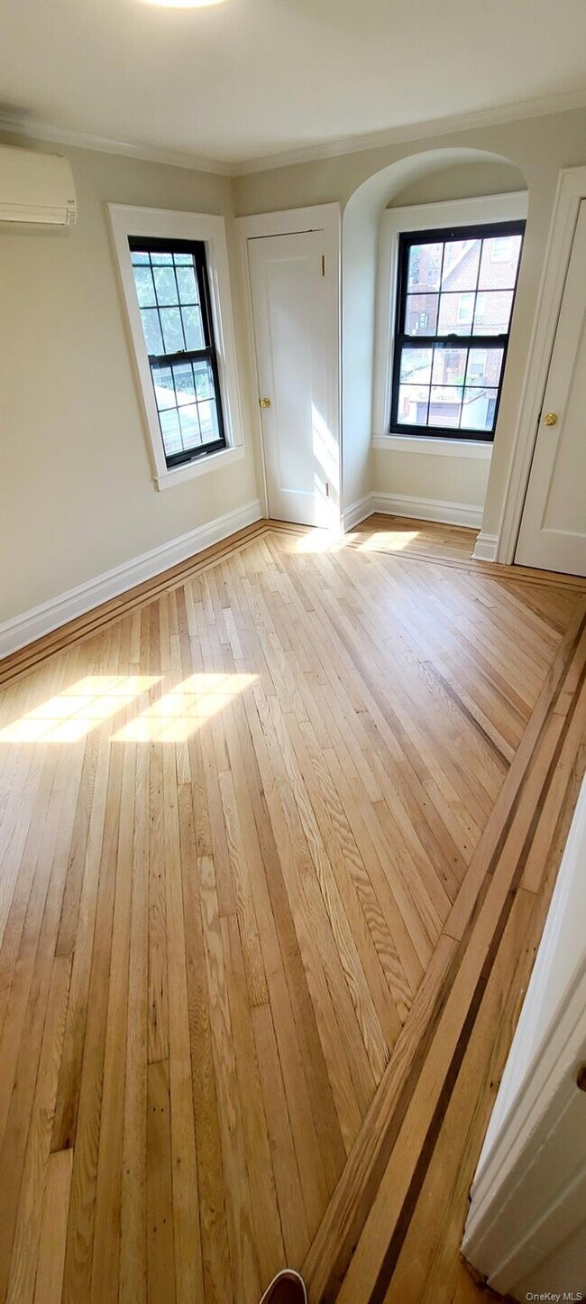 Building Photo - 88-37 62nd Dr