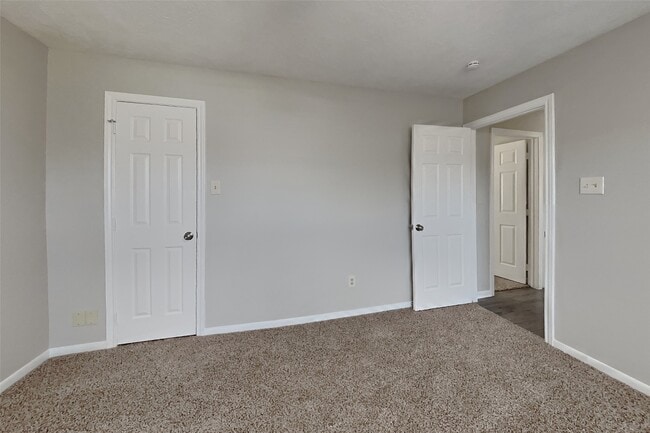 Building Photo - 11307 Sunshine Park Dr