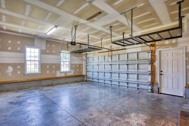 Garage W/Overhead Storage - 112 Sparkling Brook Way