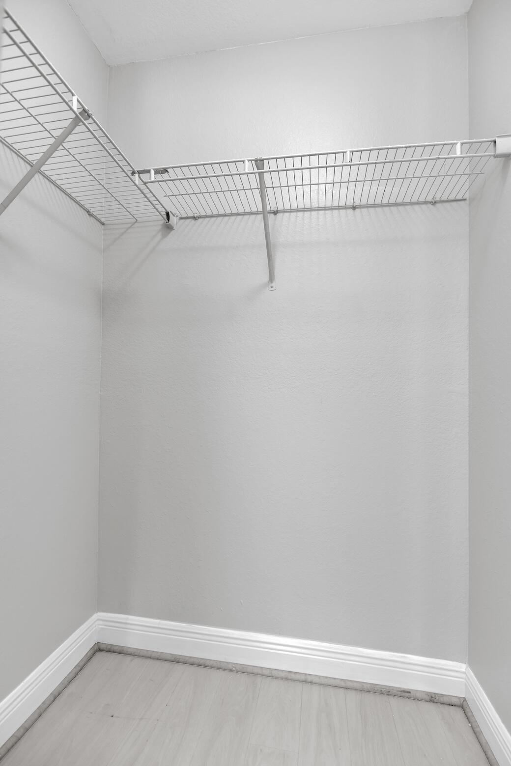 Building Photo - 6597 Old Farm Trl