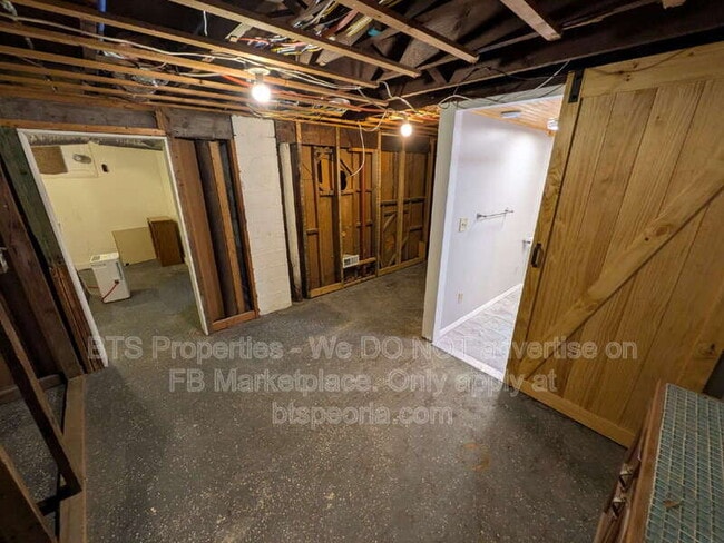 Building Photo - 3612 North Harvard Avenue