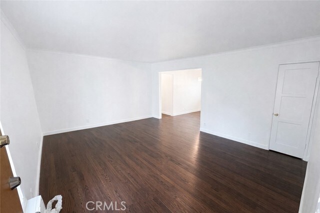 Building Photo - 11441 Oxnard St