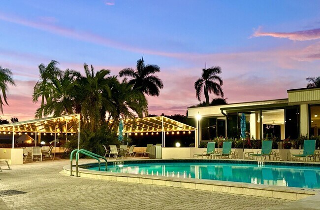 Building Photo - 16843 Boca Delray Dr