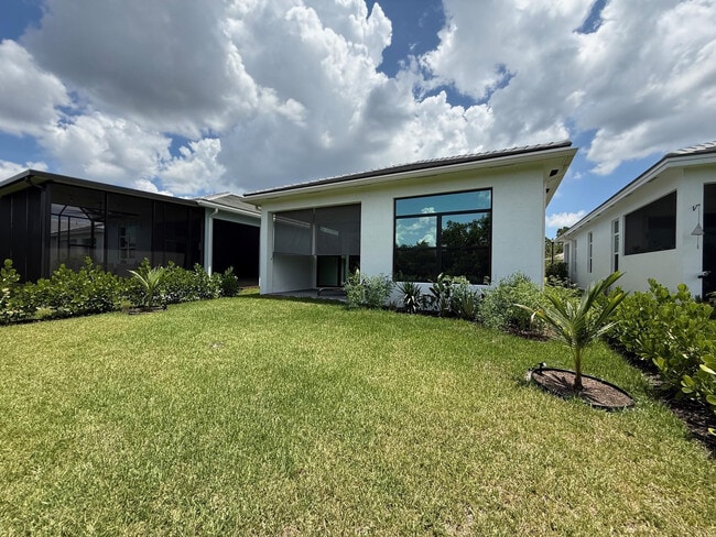 Building Photo - 187 SE Via Sangro