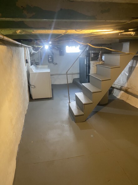 Basement basement - 3241 Edgemont St
