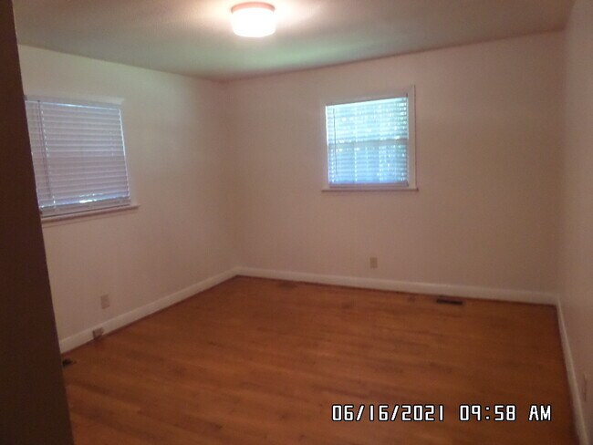 Building Photo - 4360 Cauble Rd