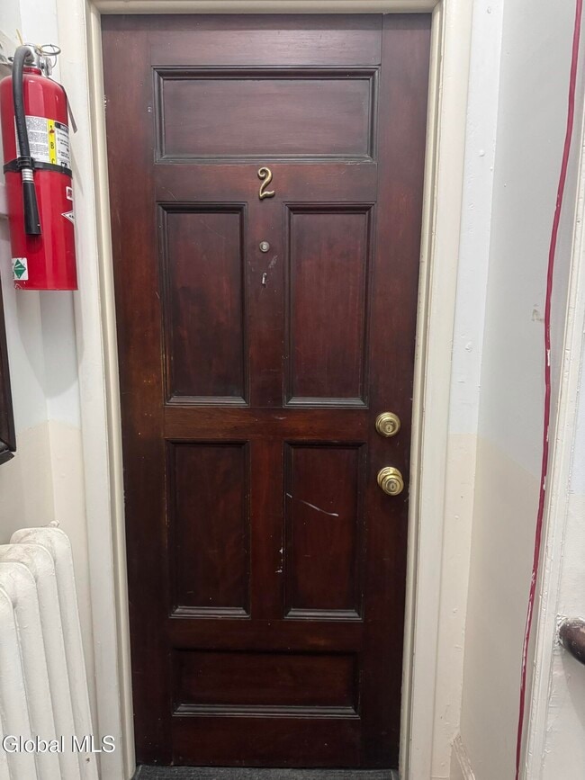 Building Photo - 133 S Lake Ave