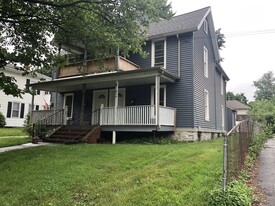 Building Photo - 814 W Gray St