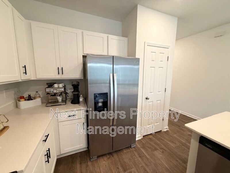 Building Photo - 12743 Barrack Ln