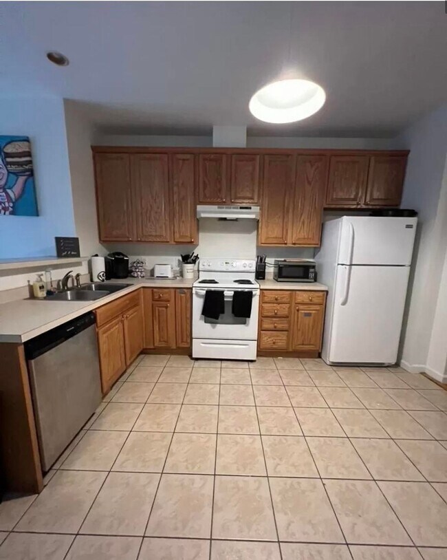 Building Photo - 2020 N 17th St