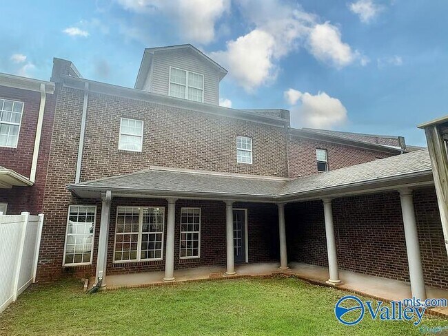 Building Photo - 12082 Southern Charm Blvd
