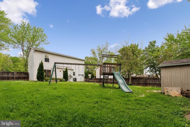 Building Photo - 5566 St Charles Dr