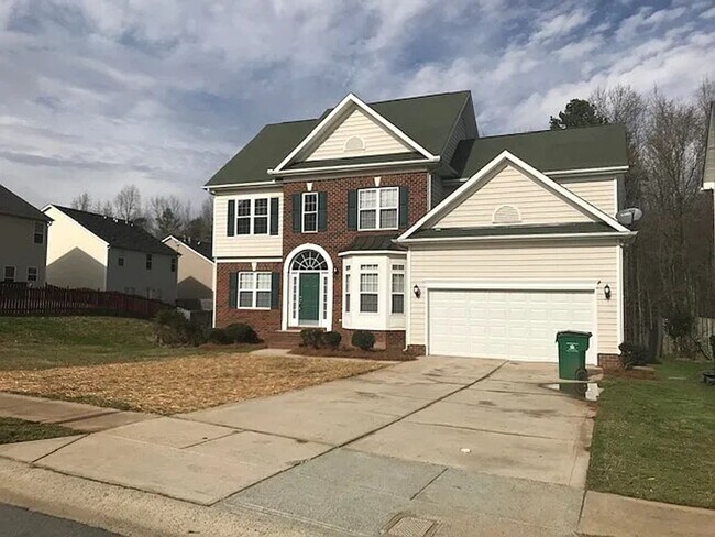 Building Photo - MUST SEE this Gorgeous 5 Beds 3 Bath home ...