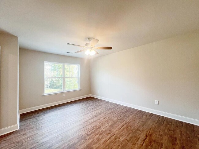 Building Photo - 106 Keel Ln
