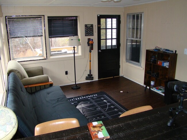 Building Photo - 13 Back River Rd