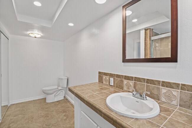 Building Photo - 2518 S Sierra Madre