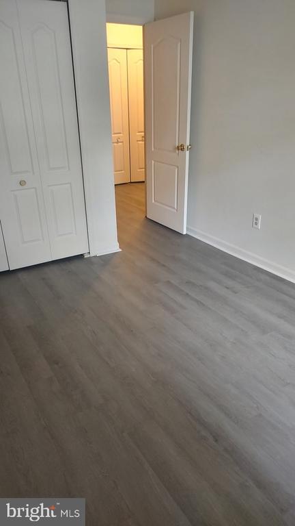 Building Photo - 4643 Deepwood Ct