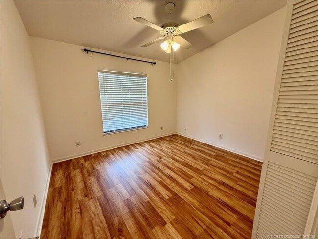 Building Photo - 8005 SE Villa Cir