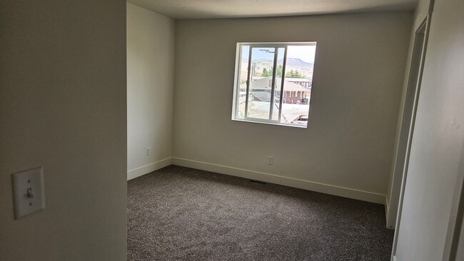 Building Photo - 158 S 100 E