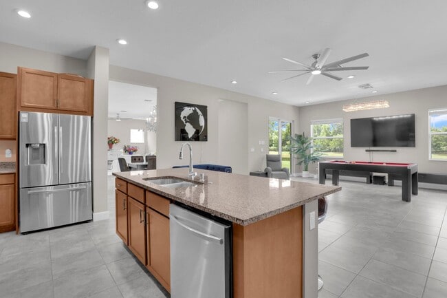 Building Photo - 15866 Orchard Dr