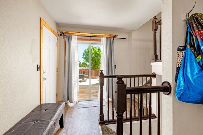 Building Photo - 7115 Grand Valley Dr