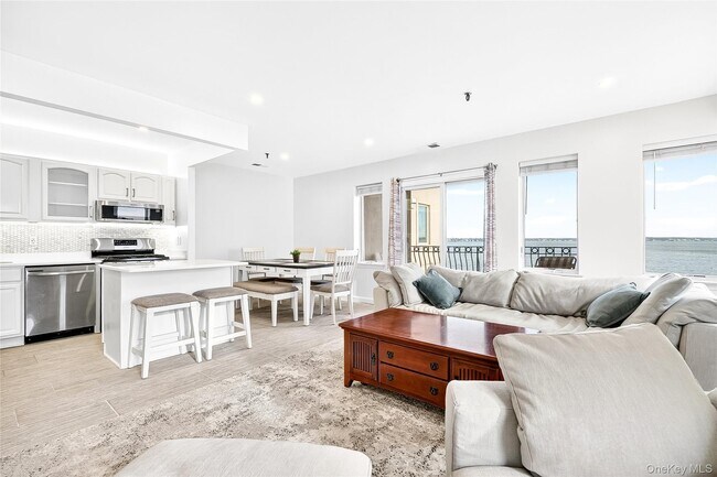 Building Photo - 1432 Outlook Ave